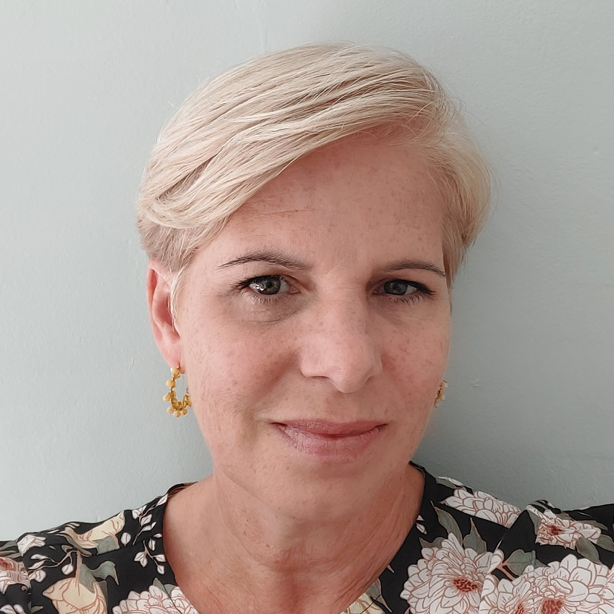 LindaLeRoux Linda Le Roux - Alumni profile picture