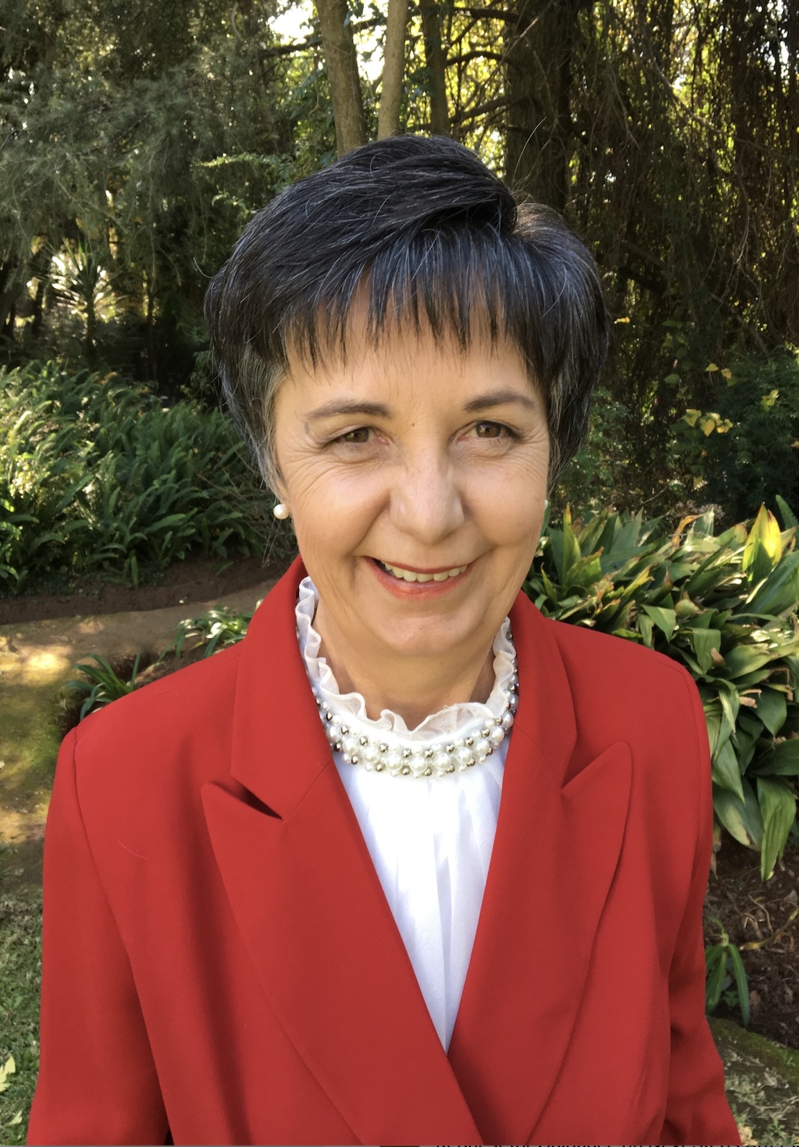 Dr Barbara Wade